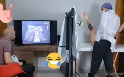 Wife at Ultrasound with Husband.,ksalnovinhos